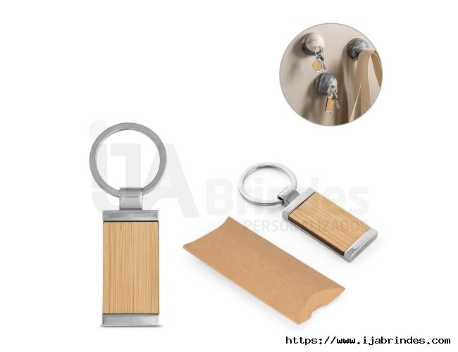 HOMER SQUARE. Chaveiro retangular em bambu com revestimento em metal