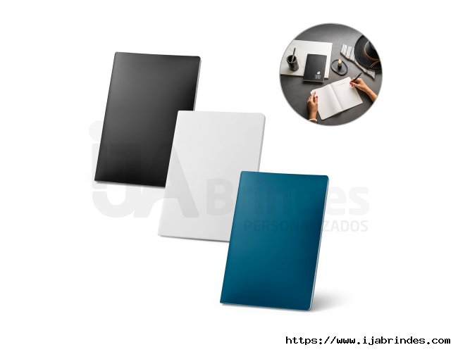 QUEIROS. Caderno A5 resistente  gua em papel pedra com folhas lisas