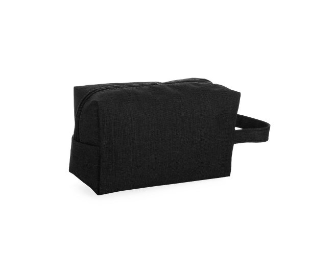 NECESSAIRE