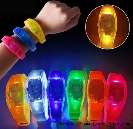 Pulseira De Led Acende Por Som E Msica E Movimentos