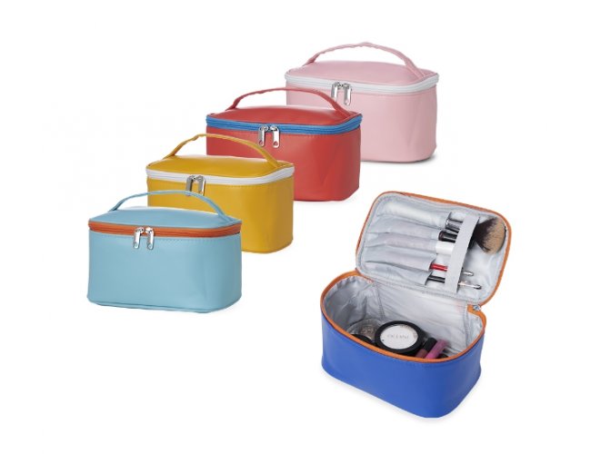 NECESSAIRE EM PVC