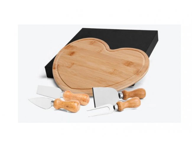 Kit Para Queijo Com Tbua Formato Corao - 5 Ps