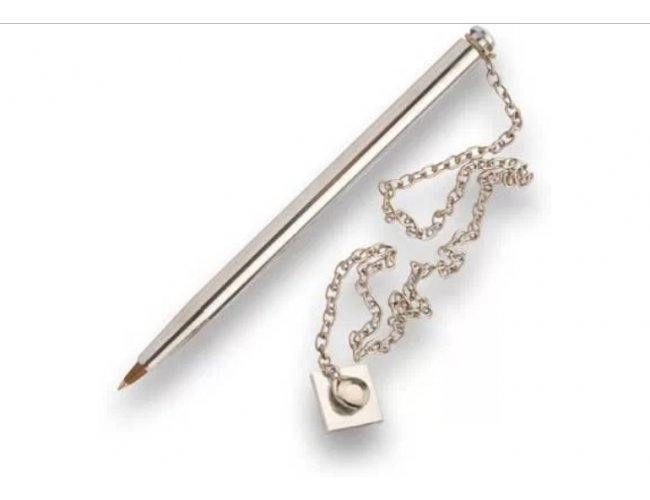 Caneta fixa com corrente