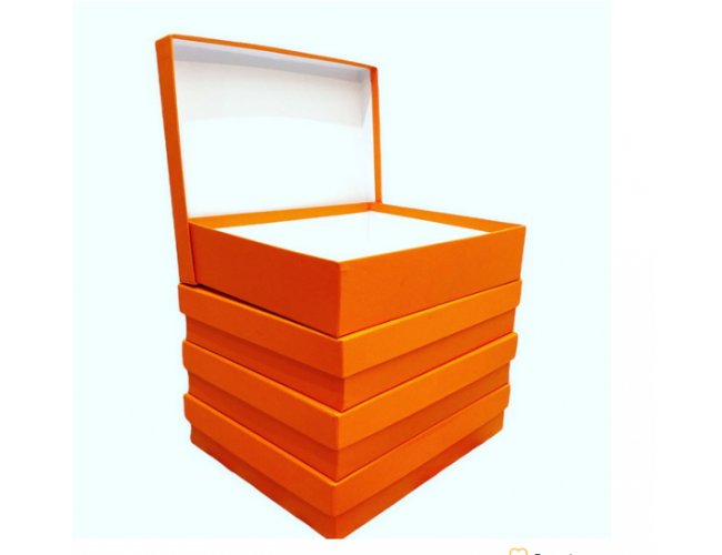 Caixas quadradas rgidas cor laranja