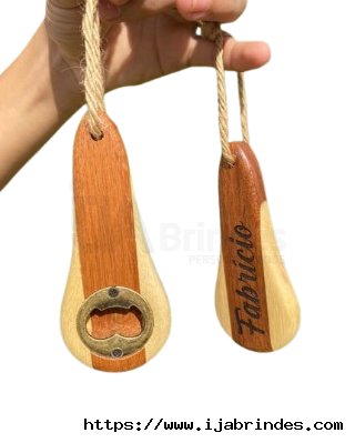 Abridor de madeira personalizado