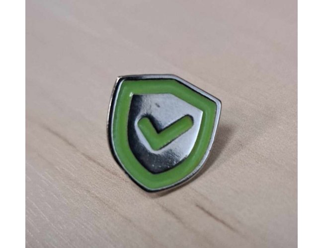 Pin metlico