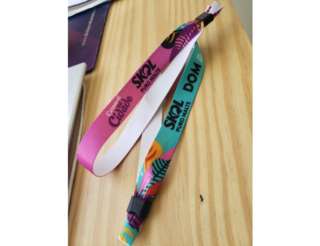 Pulseira de tecido